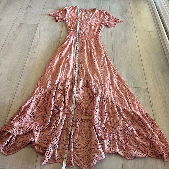 YFB Young Fabulous & Broke Costa Eyelet Tie Dye Pink High-Low Maxi Dress size M - Picture 2 of 8